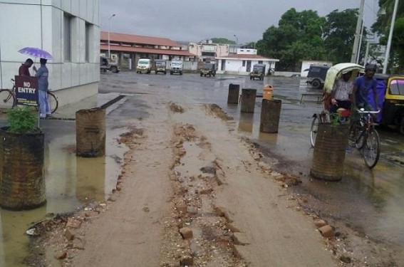 Poor quality construction blamed for miserable condition of Sonamura motor stand Poor quality construction blamed for miserable condition of Sonamura motor stand